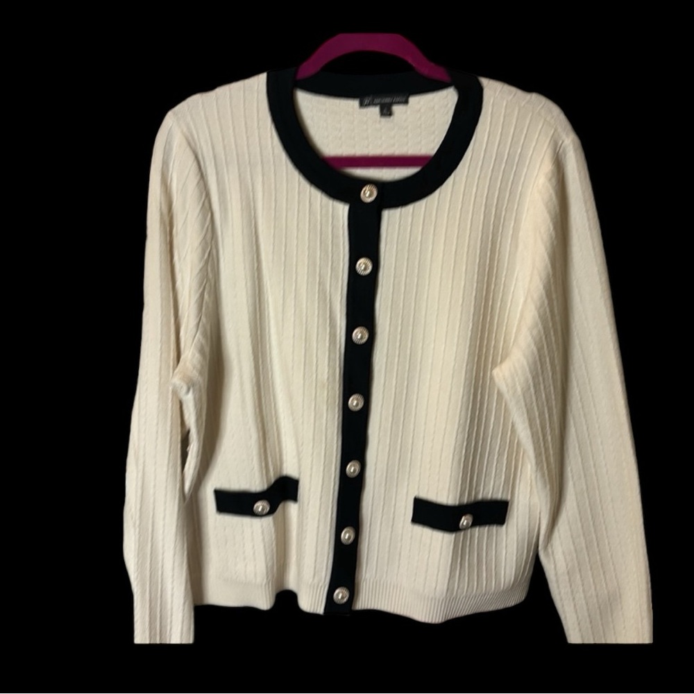 🌷Spring Fling Sale ~ NWT Adrianna Papell Sweater, Ivory, fancy Pearl Buttons, XL